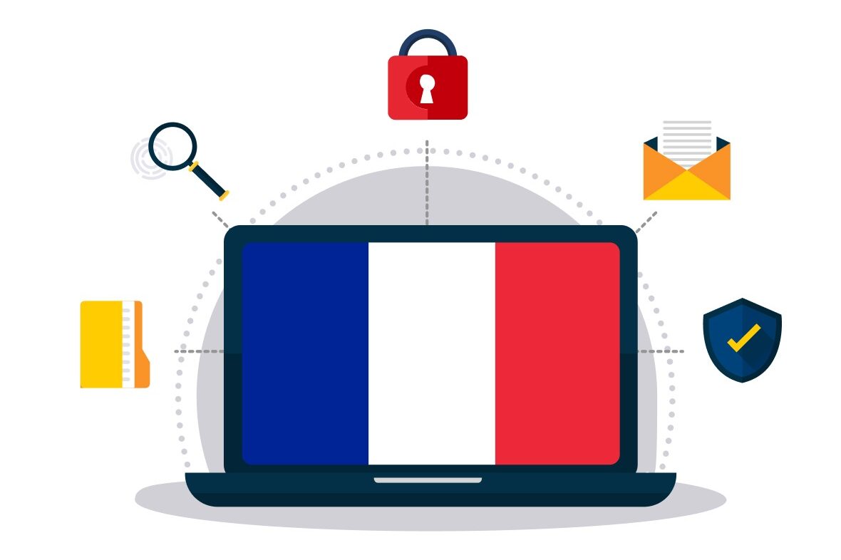 Ordinateur affichant le drapeau français, illustrant la cybersécurité et la souveraineté numérique en France